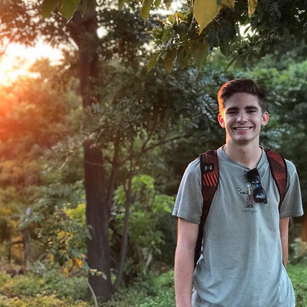 Meet your Posher, Hunter b.